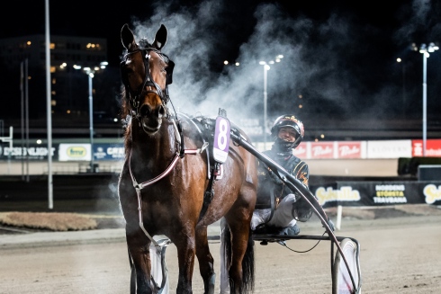 kim Moberg och Vanja. Foto av Lena Emmoth TR Bild